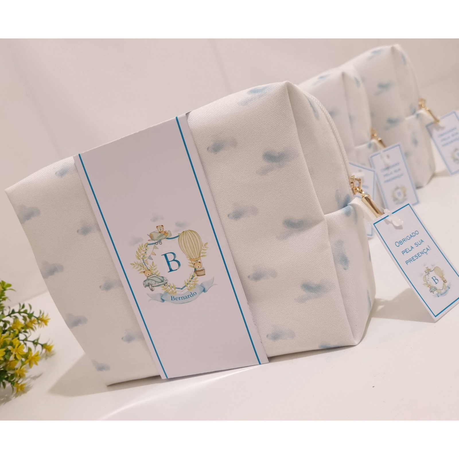Necessarie com rotulo